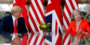 Τερέζα Μέι & Ντόναλντ Τραμπ (Φωτογραφία: AP Photo/Pablo Martinez Monsivais)