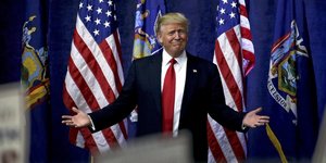 (ΑΠΕ/ EPA/ PETER FOLEY)