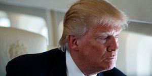 Η ασιατική περιοδεία του αμερικανού προέδρου θα διαρκέσει 11 ημέρες (Φωτογραφία: ASSOCIATED PRESS)