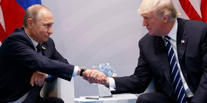 Από τη συνάντηση των δύο προέδρων στο G20. AP Photo/Evan Vucci