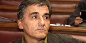 Το σαρδάμ που έφερε γέλια στη Βουλή: Ο Τσακαλώτος