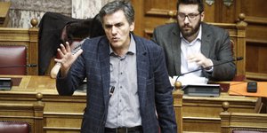 Ο Ευκλείδης Τσακαλώτος (Φωτογραφία: EUROKINISSI/ ΓΙΩΡΓΟΣ ΚΟΝΤΑΡΙΝΗΣ)