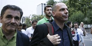 Τσακαλώτος και Βαρουφάκης τον Ιούνιο του 2015 -Φωτογραφία: Nick Paleologos / SOOC