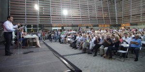 Τσίπρας από το Μουσείο Μπενάκη: Νομοθετικό έκτρωμα το νομοσχέδιο για τον αιγιαλό