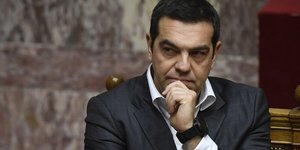 Σκεφτικός ο πρωθυπουργός στη Βουλή / Φωτογραφία: AP