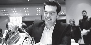 δεδομένου ότι δεν απειλεί μόνο την κοινωνική συνοχή και τη σταθερότητα στην Ελλά