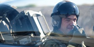 Επίσκεψη του Πρωθυπουργού Αλέξη Τσίπρα στην 110 Πτέρυγα Μάχης της Πολεμικής Αεροπορίας στην Λάρισα / Φωτογραφία: Eurokinissi