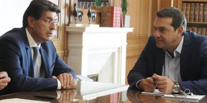 Ο Αλέλης Τσίπρας με τον Θεόδωρο Φέσσα / Φωτογραφία: EUROKINISSI/ΤΑΤΙΑΝΑ ΜΠΟΛΑΡΗ