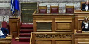 Ο Αλέξης Τσίπρας και η Φώφη Γεννηματά στη Βουλή / Φωτογραφία: EUROKINISSI/ ΤΑΤΙΑΝΑ ΜΠΟΛΑΡΗ