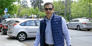 O Aλ. Τσίπρας ενώ προσέρχεται στην Πολιτική Γραμματεία/Φωτογραφία: Eurokinissi