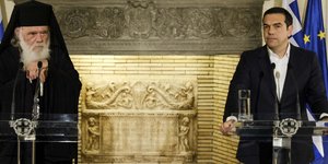 Ο Αρχιεπίσκοπος Ιερώνυμος και ο πρωθυπουργός Αλέξης Τσίπρας / Φωτογραφία: Intimenews