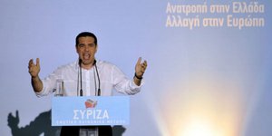 Τσίπρας: Εγγυόμαστε τις καταθέσεις