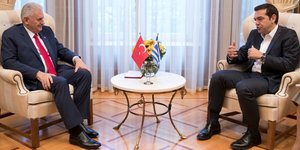 Ο Αλέξης Τσίπρας και ο Τούρκος πρωθυπουργός Γιλντιρίμ (Φωτογραφία αρχείου: ΑΡ)