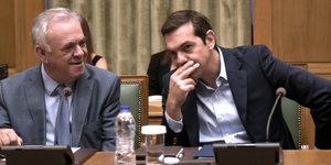 Τα κυβερνητικά αδιέξοδα πολλαπλασιάζονται μετά τα λάθη που ήρθαν στο φως
