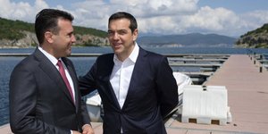 Ζόραν Ζάεφ & Αλέξης Τσίπρας (Φωτογραφία: EUROKINISSI/ΓΡΑΦΕΙΟ ΤΥΠΟΥ ΠΡΩΘΥΠΟΥΡΓΟΥ/ANDREA BONETTI)