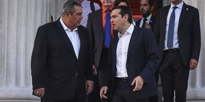 Ο Αλέξης Τσίπρας με τον Πάνο Καμμένο/ Φωτογραφία: EUROKINISSI- ΤΑΤΙΑΝΑ ΜΠΟΛΑΡΗ