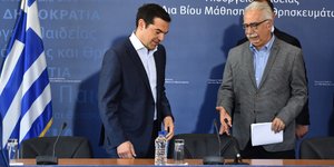 Ο Αλέξης Τσίπρας με τον Κώστα Γαβρόγλου/ Φωτογραφία: EUROKINISSI- ΤΑΤΙΑΝΑ ΜΠΟΛΑΡΗ