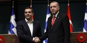 Ο Αλέξης Τσίπρας με τον Ταγίπ Ερντογάν/ Φωτογραφία: AP- Burhan Ozbilici