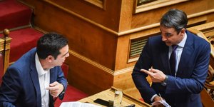 Ο Κυριάκος Μητσοτάκης και ο Αλέξης Τσίπρας / Φωτογραφία Eurokinissi
