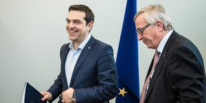 Andrea Bonetti / PM Hand Out / SOOC