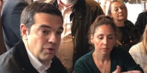 Ο πρωθυπουργός Αλέξης Τσίπρας στην σύσκεψη στο Μάτι