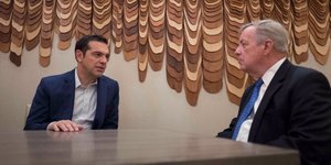 Ο Αλέξης Τσίπρας συνάντησε τον γερουσιαστή Ντικ Ντέρμπιν -Φωτογραφία: twitter