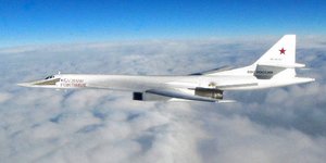 Ρωσικό υπερηχητικό βομβαρδιστικά Tu-160 εν πτήσει (Φωτογραφία αρχείου: ΑΡ) 