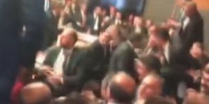 (στιγμιότυπο από τον καυγά