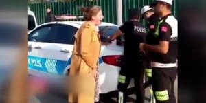Η Τουρκάλα δασκάλα. Φωτογραφία: Twitter