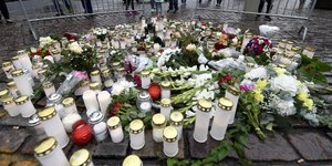 Η επίθεση βύθισε στη θλίψη την πόλη Τουρκού / (Vesa Moilanen/Lehtikuva via AP)