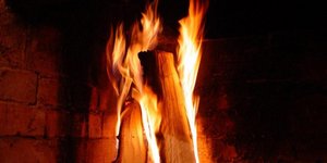 Χειμώνιασε στην κεντρική Ελλάδα -Οι κάτοικοι άναψαν τζάκια και ξυλόσομπες