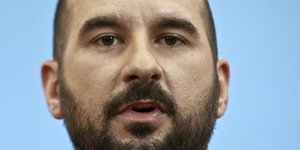 Ακατανόητη χαρακτήρισε την παραίτηση Κοτζιά ο Δ. Τζανακόπουλος και τον κάλεσε να δώσει εξηγήσεις- φωτογραφία intimenews