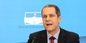 Παραιτήθηκαν πέντε στελέχη του Τζήμερου – Διαφωνούν για τη συνεργασία με Μάνο