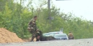 Σκληρό βίντεο από την Ουκρανία: Η στιγμή που τηλεοπτικό συνεργείο δέχεται επίθεσ