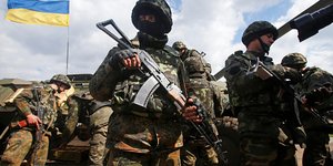 Ισορροπίες τρόμου στην Ουκρανία: Ετοιμο για επιστράτευση το Κίεβο -Υπέγραψε διάτ