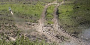 Πρώτη δοκιμή των αμερικανικών πυραύλων Javelin στην Ουκρανία (Φωτογραφία: AP/ Mykhailo Markiv)