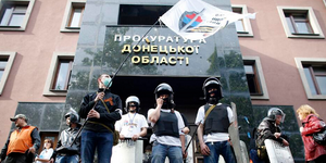 Υπό τον έλεγχο φιλορώσων και το Ντόνετσκ: Σφοδρές συγκρούσεις με πολλούς τραυματ