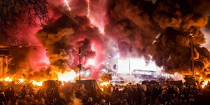 Φωτιά και αίμα στην Ουκρανία- Δείτε ζωντανά εικόνα από τις διαδηλώσεις στο Κίεβο