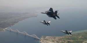 Ελληνικά και αμερικανικά μαχητικά στην άσκηση Ηνίοχος το 2016 (Φωτογραφία: ΑΡ)