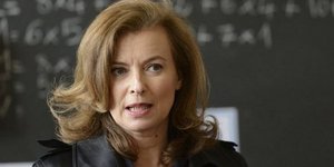Η Πρώτη Κυρία της Γαλλίας γύρισε στη δουλειά της (δημοσιογράφος)