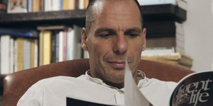 Γιάννης Βαρουφάκης για την ΕΡΤ: Οταν σημάνουν τα μεσάνυχτα