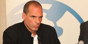 Βαρουφάκης: Με την ΕΡΤ η Ελλάδα κατέβηκε ένα ακόμη σκαλοπάτι προς την κόλαση