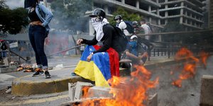 Η επιβολή κυρώσεων στη Βενεζουέλα δε βοηθούν το λαό