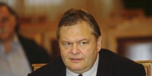 Βενιζέλος: Ο Τσίπρας θέλει και πάλι να σύρει τη χώρα σε εκλογές