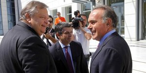 Βενιζέλος: Ο νέος νόμος για τα πανεπιστήμια πρέπει να εφαρμοστεί
