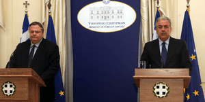 ΠΑΣΟΚ κατά Αβραμόπουλου για τις παρελάσεις: Τα άρματα δεν είναι για επίδειξη αλλ