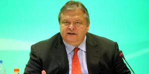 Βενιζέλος: Ανιστόρητοι όσοι πετούν βελάκια στον αδύναμο έταιρό τους την Ελλάδα