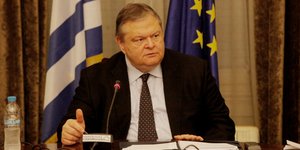Βενιζέλος για ανασχηματισμό: Η κυβέρνηση χρειάζεται νέα ώθηση και νέα αφετηρία