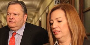 Πιάνει δουλειά η Φώφη - Άνθρωποι Βενιζέλου στις θέσεις-κλειδιά