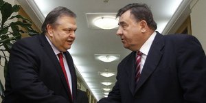 Με τον Καρατζαφέρη θα συναντηθεί σήμερα στη Βουλή ο Βενιζέλος